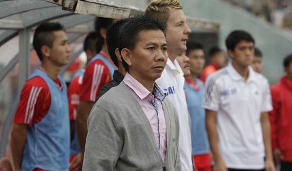 “Bóng đá Việt cần hi sinh thành tích để làm lại từ đầu”